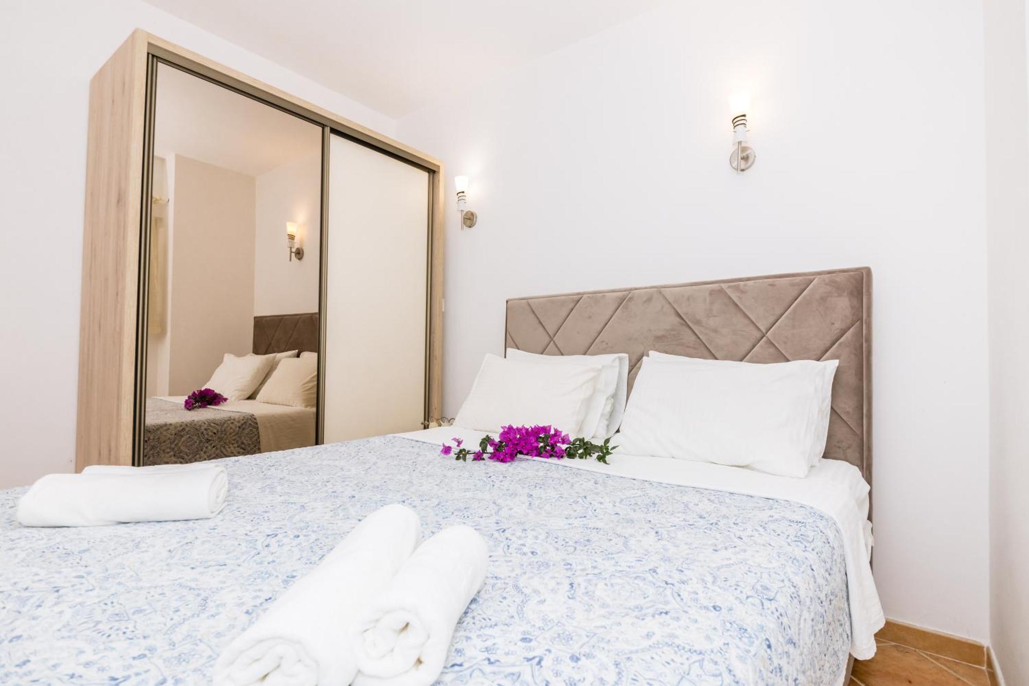 Apartments Batricevic Χέρτσεγκ Νόβι Εξωτερικό φωτογραφία