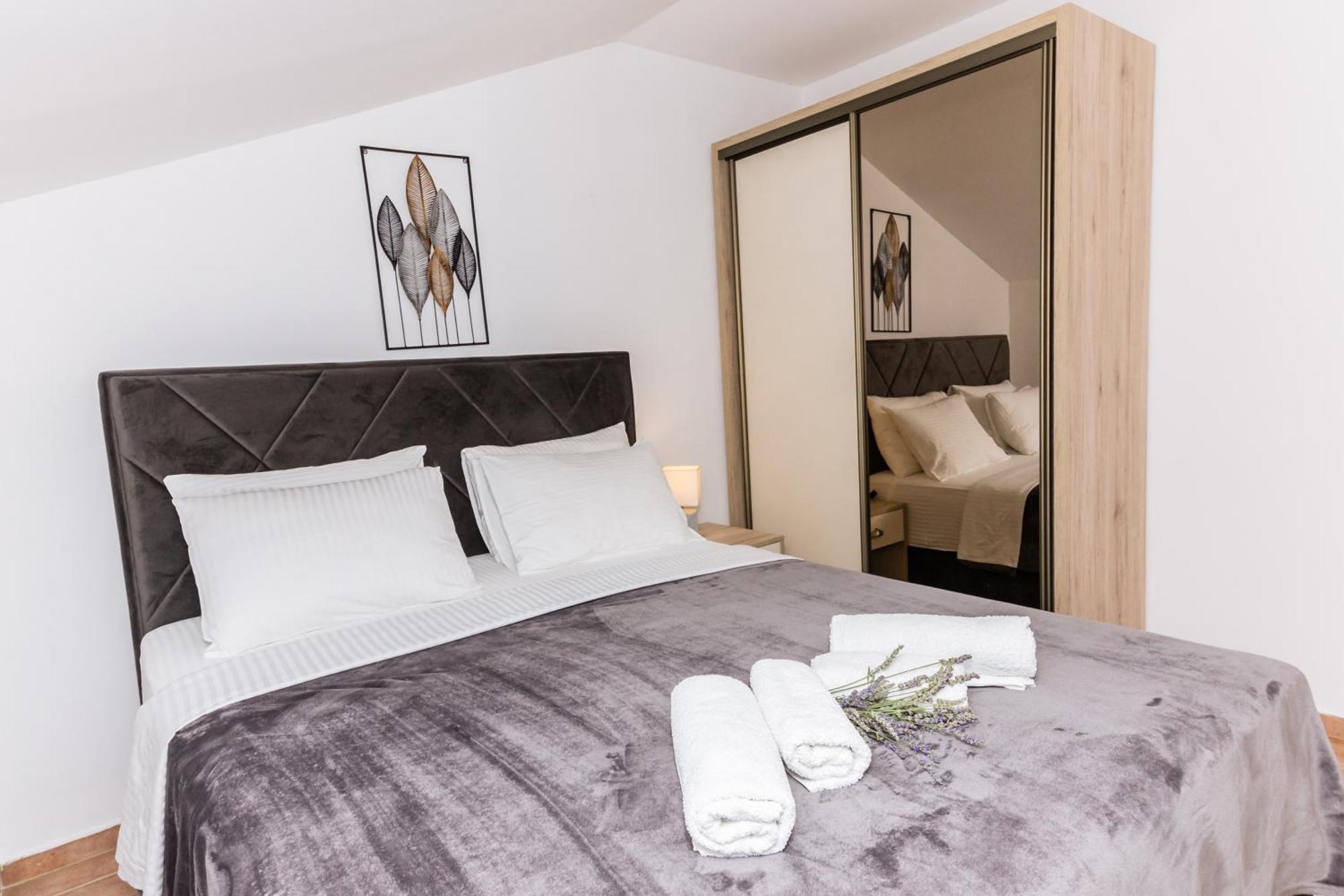 Apartments Batricevic Χέρτσεγκ Νόβι Εξωτερικό φωτογραφία